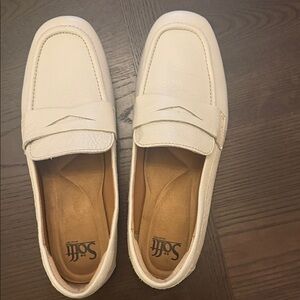 Sofft | Driving Penny Loafer - Allie
